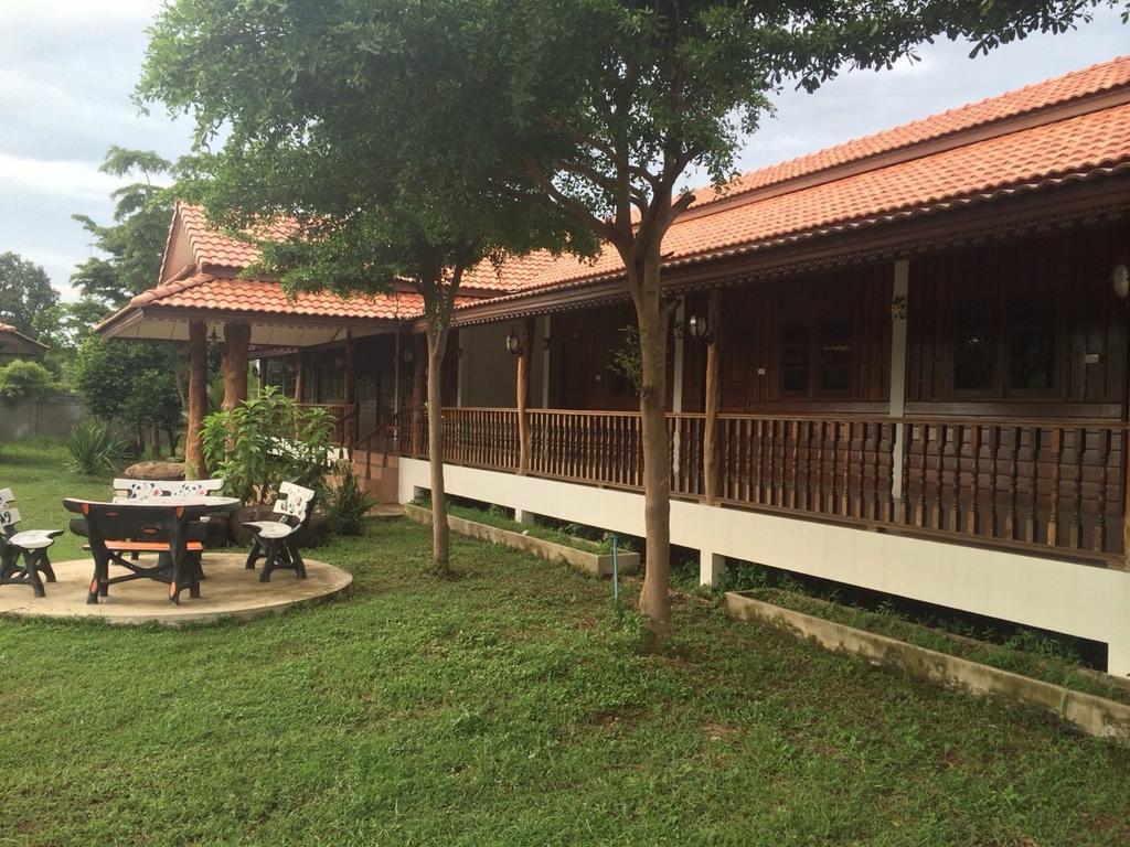 Plaifah Resort Ubon Song Khon Exterior photo